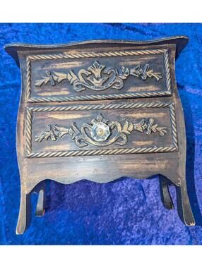 Vintage Carved Wooden Box with 2 drawers and 1 Knob